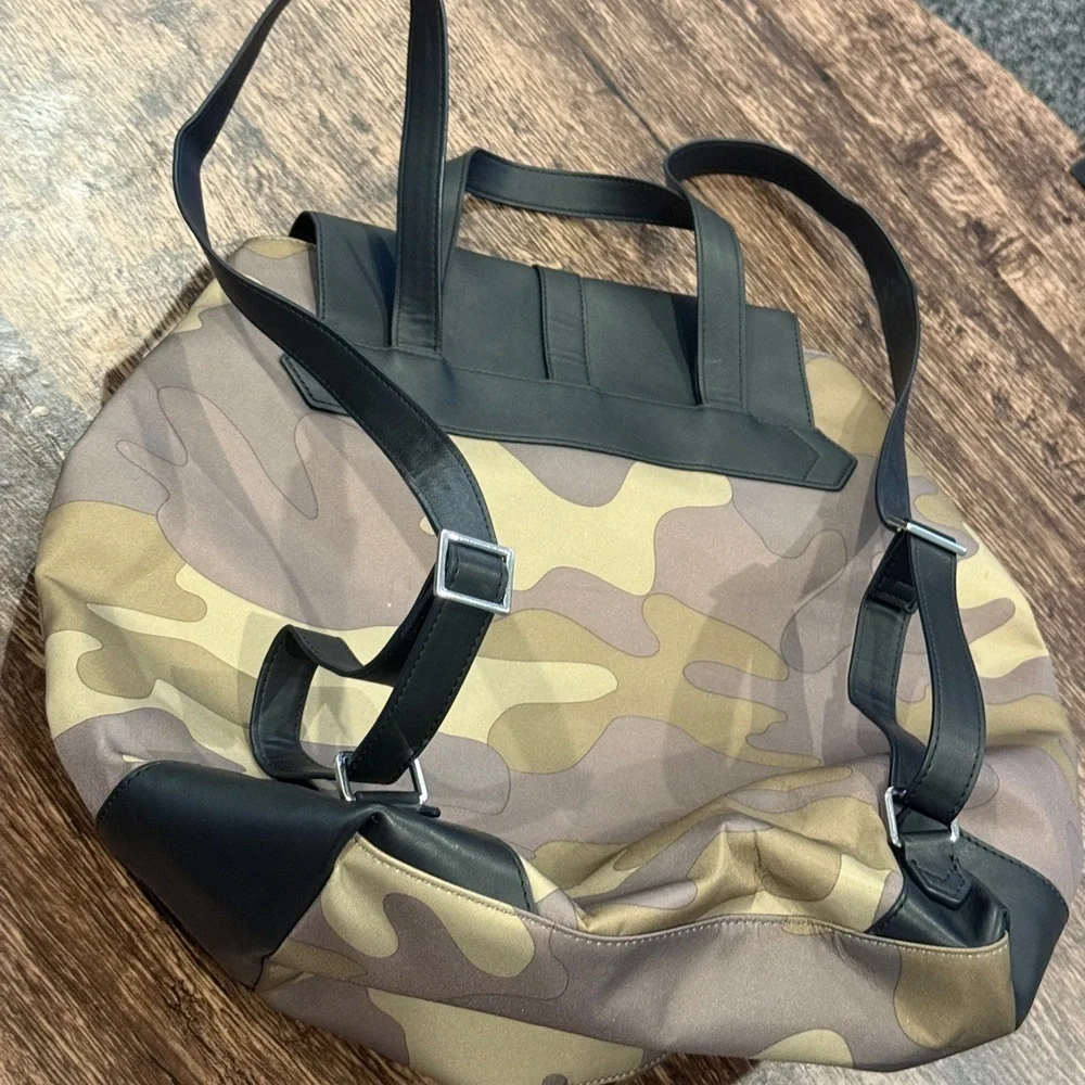Stella & Dot Camouflage Print and Floral Interior Bag with Red and Green Accents